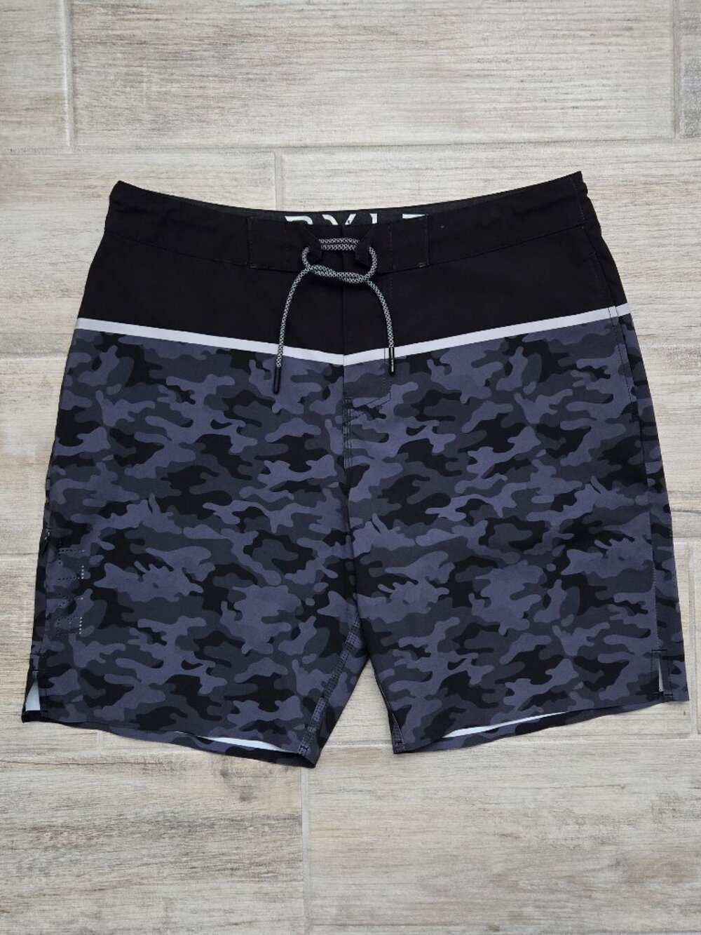 BYLT Basics Coastal Board Shorts Mens Stretch Dark Camo Drawstring Resort Pool L